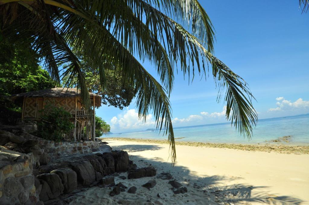 Tohko Beach Resort Phi Phi Don Exterior photo