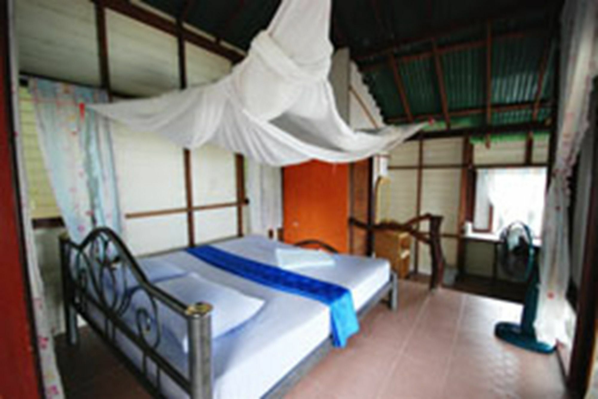 Tohko Beach Resort Phi Phi Don Exterior photo